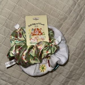 Hello kitty scrunchy set